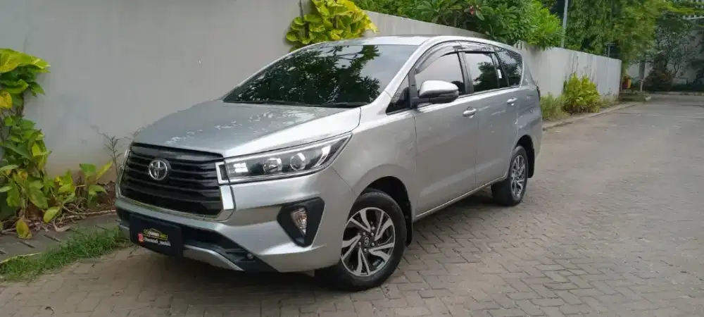 Toyota Innova 2.4 V Reborn Diesel 2021 Silver