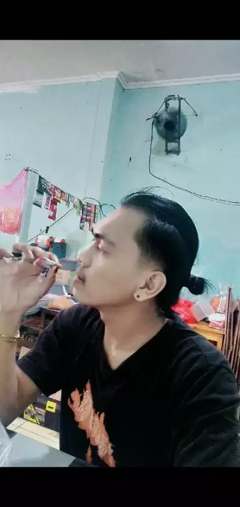 Mencari kerja dan pengalaman