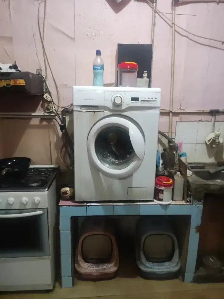 Mesin Cuci Daewoo 7kg Front Load - DWD-M1051