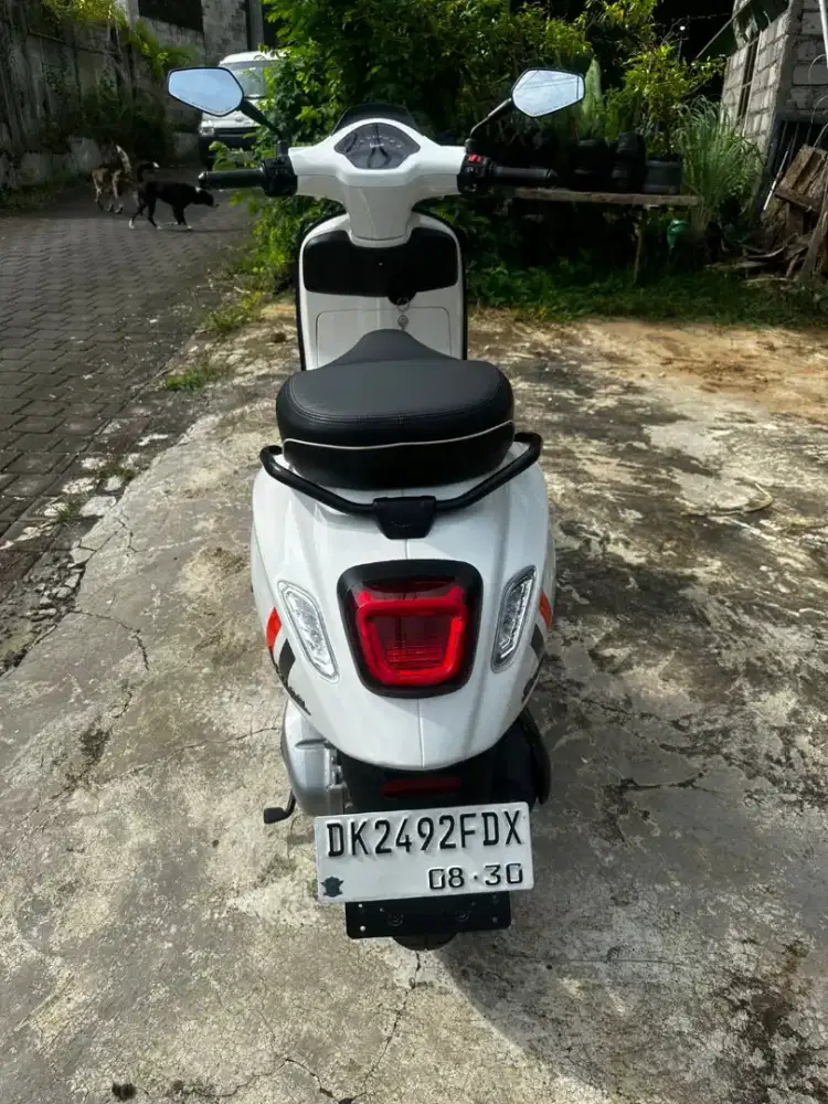 Vespa Sprint White 2025 low km