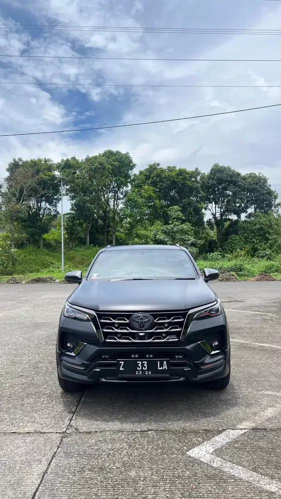 Dijual : Fortuner 2021 low KM
