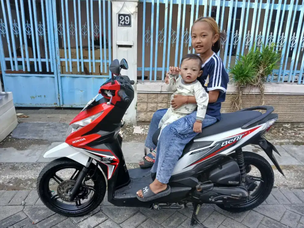 BU jual beat 2018 kondisi sgt bagus siap pakai samsatb manyar