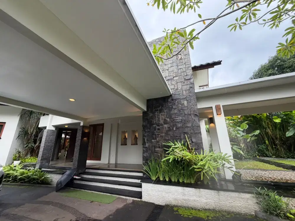 Dijual rumah di Jln Tumaritis Cilandak