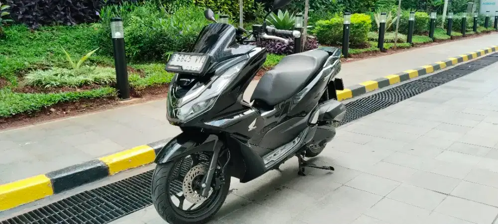 Honda PCX 2023 ABS  Hitam Glossy