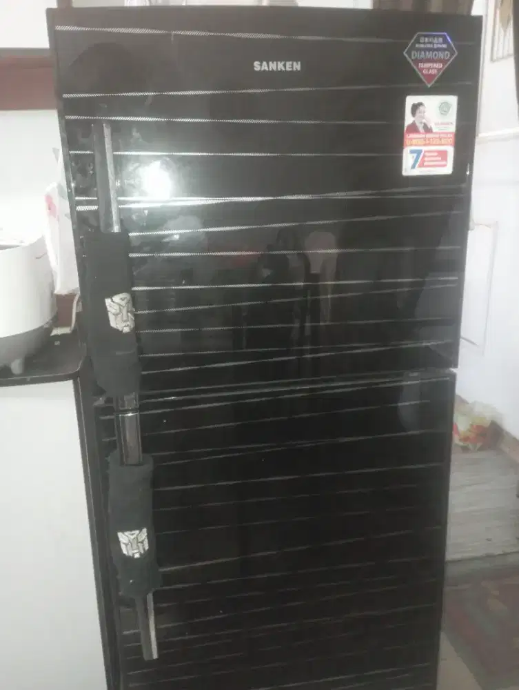 Kulkas 2 pintu sanken