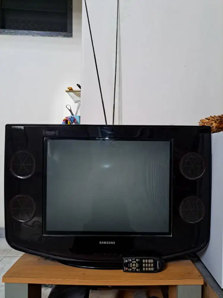 TV tabung SAMSUNG 17