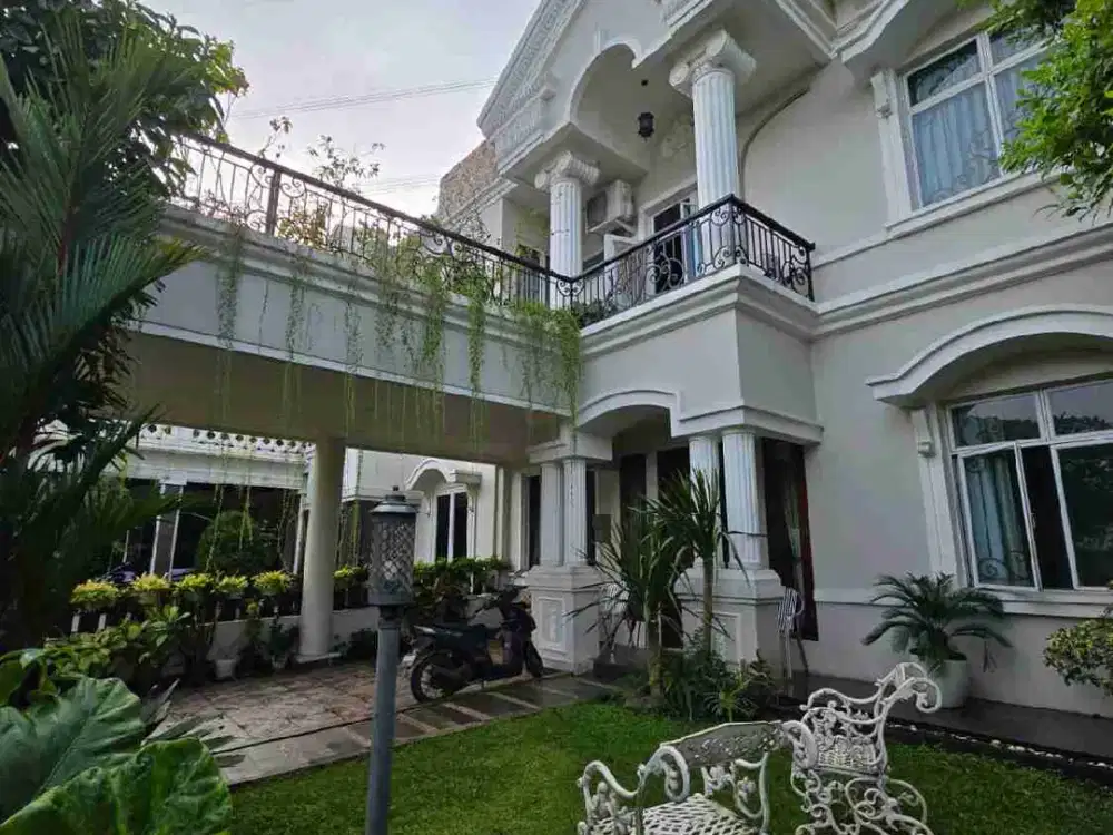 Rumah Rapih Asri 2 Lantai LT 240 Siap Huni Di Legenda Wisata Cibubur