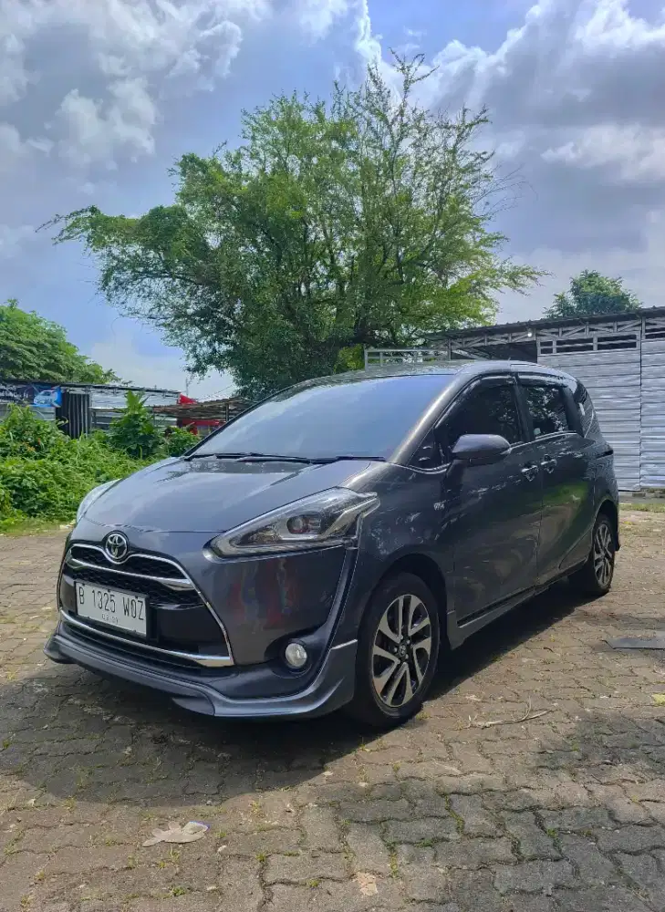 Toyota Sienta 1.5 Q Matic 2017