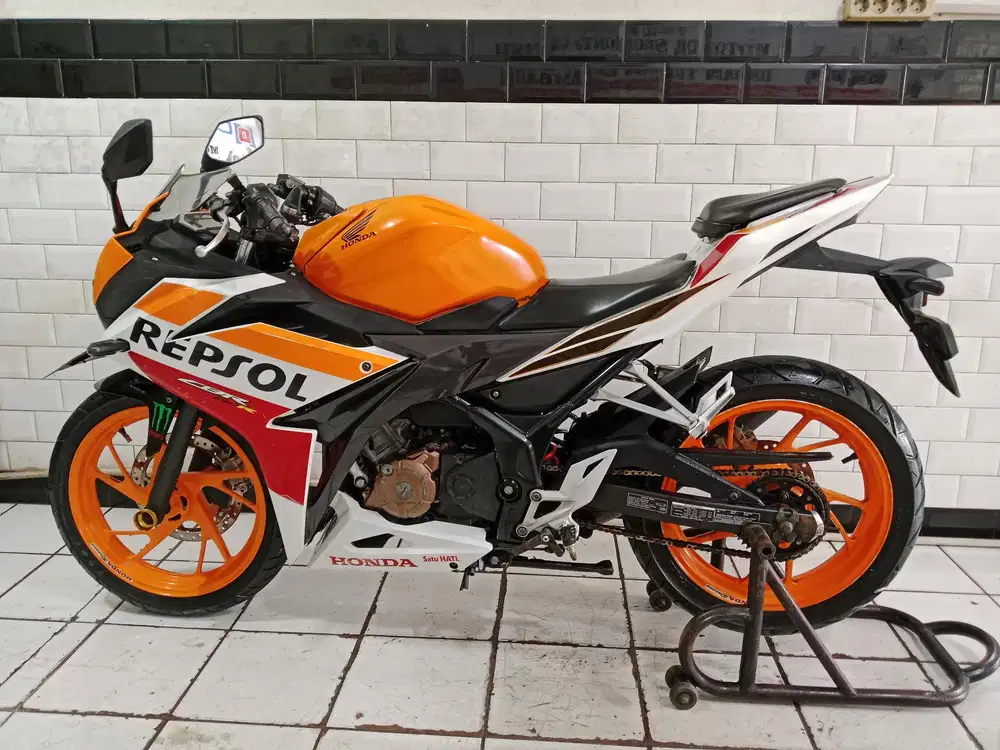 Cbr150r facelift 2017 cakep orisinil
