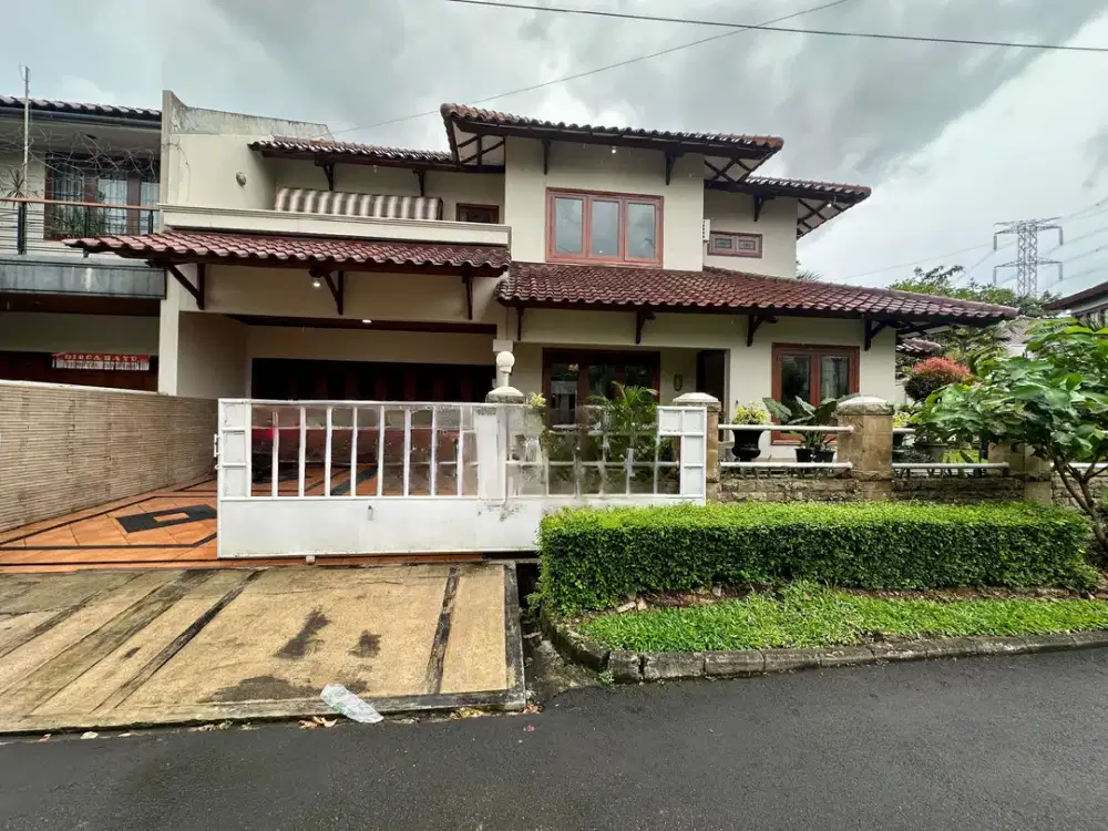 Di Sewakan Rumah Luas Area Strategis di Bintaro Sektor 9