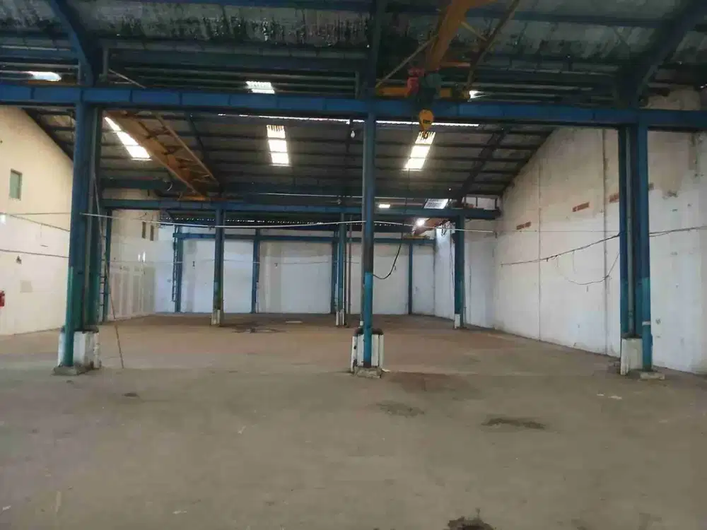 disewakan gudang dengan hoist & kantor di dadap - tangerang
