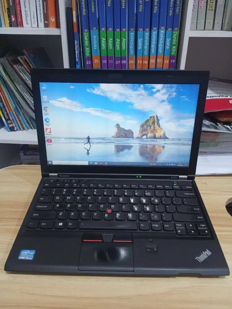 LENOVO THINKPAD X230 CORE I5 RAM 8GB - MURAH - MULUS - TINGGAL PAKAI