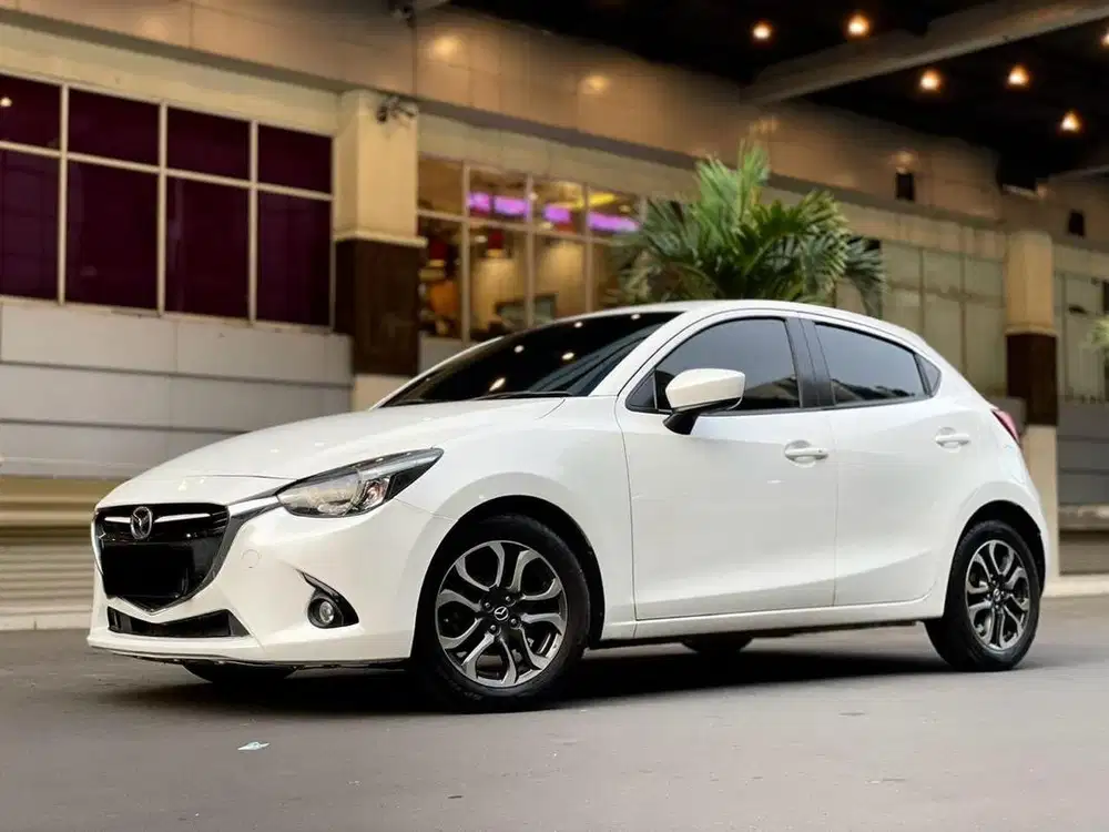 READY! MAZDA 2 HB 1.5 R AT 2018 PUTIH