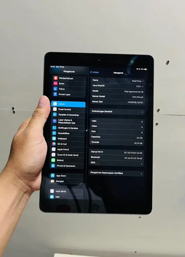 Ipad gen 8 graphite grey