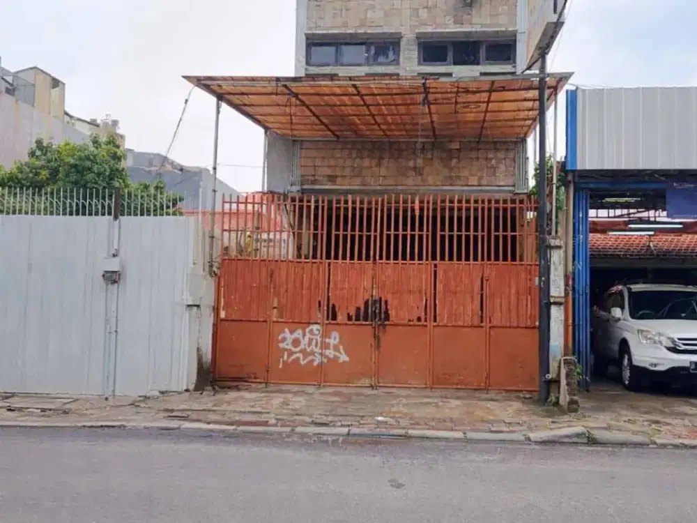 Ruko Strategis Kebon Jeruk Raya Jakarta Barat - 5 Menit ke Tol, Cocok Untuk Kantor, Kost atau Gudang