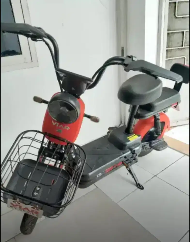 Motor listrik atau sepeda listrik