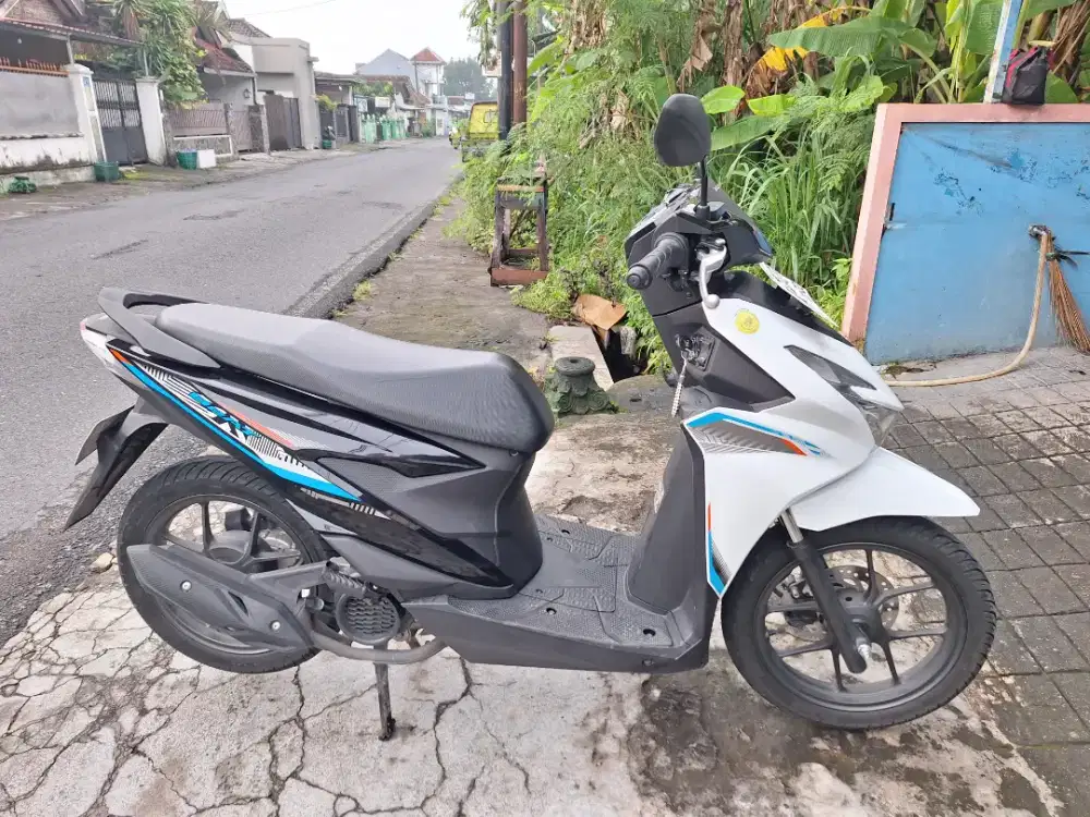 Beat 2025 km 4rb istimewa bisa cash/kredit syariah TERMURAH
