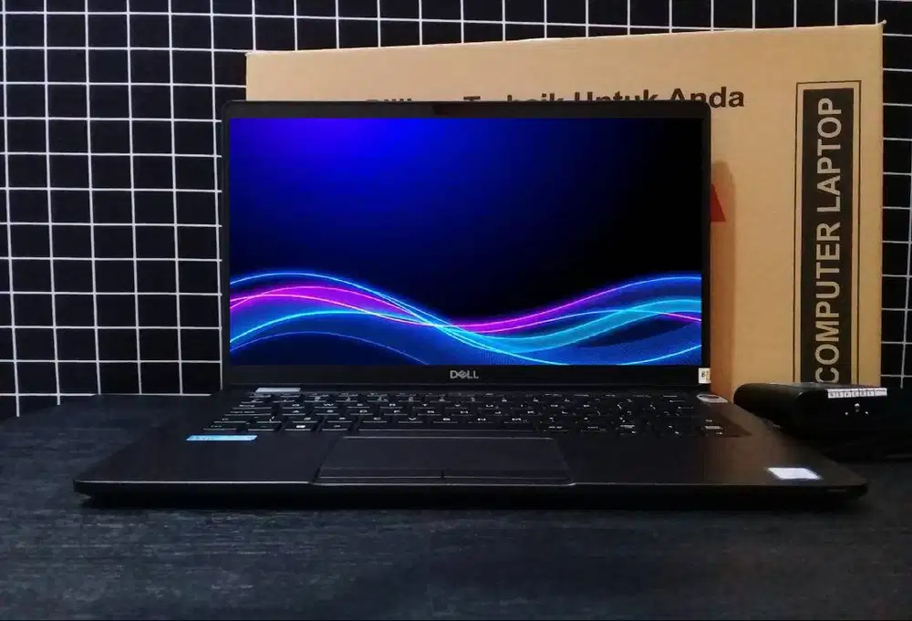 Laptop TouchScreen Core i5 Gen8 Fulzet original mulus segel all normal