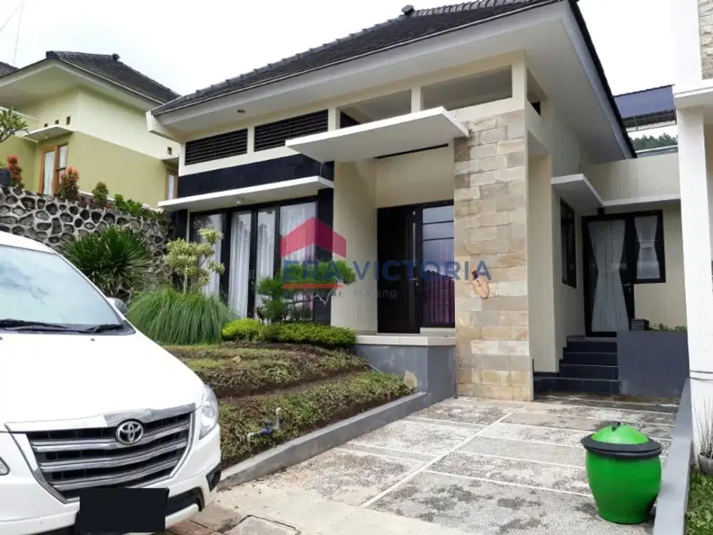 villa ada kolam renang disewakan di Batu Malang