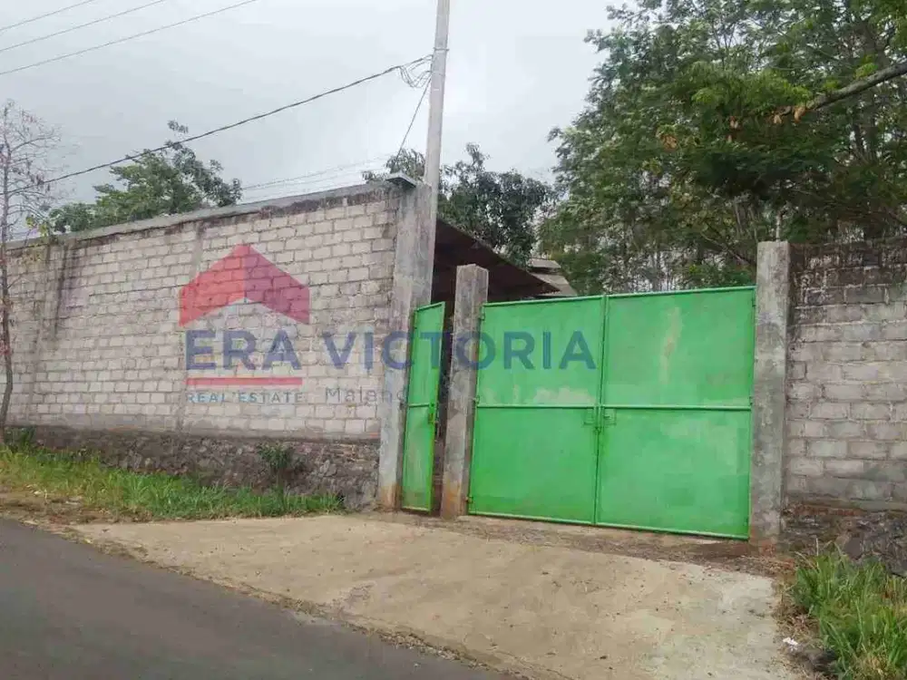 Gudang untuk peternakan di Ngembal Tutur Pasuruan