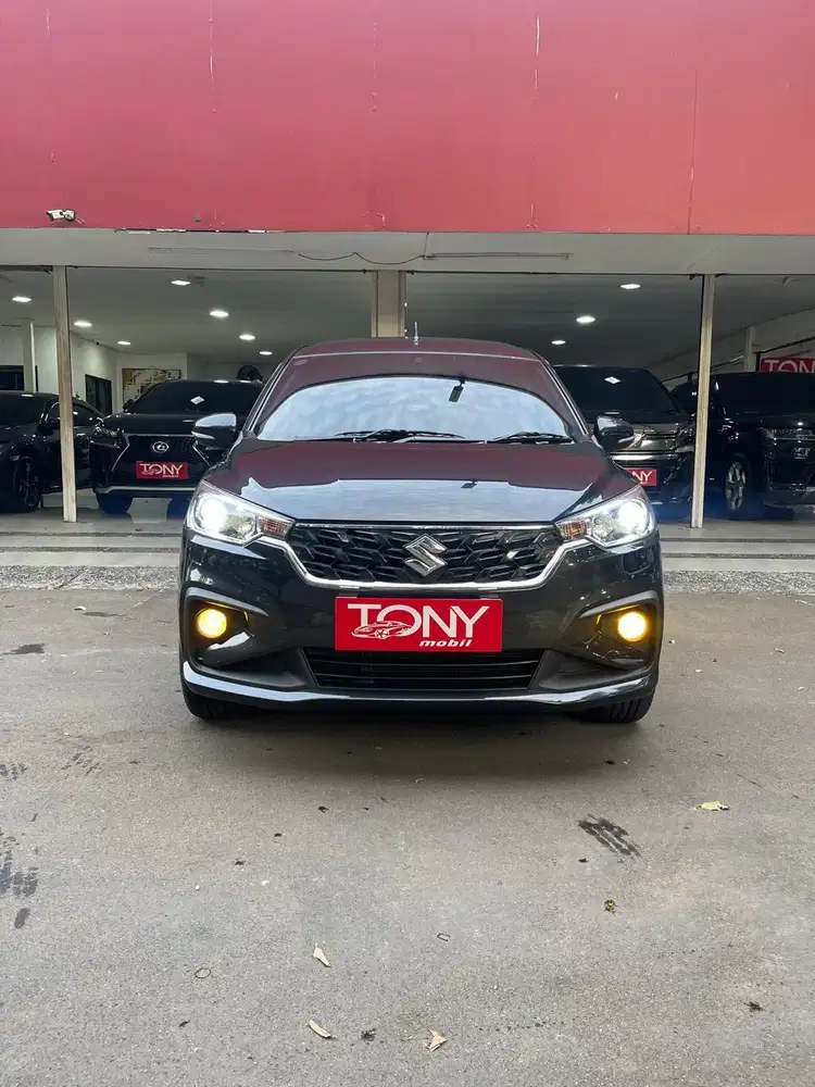 Suzuki Ertiga Hybrid Mobil Irit Tangan 1 Terawat 2022 Hitam