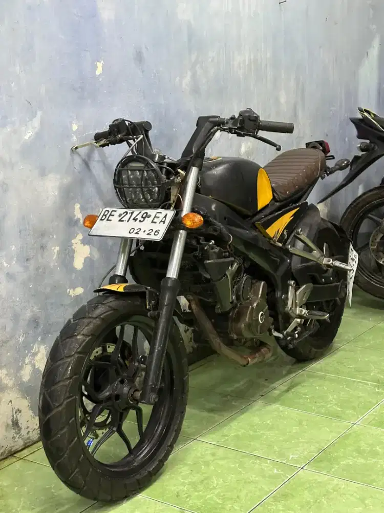 Kawasaki Pulsar 200NS 2014