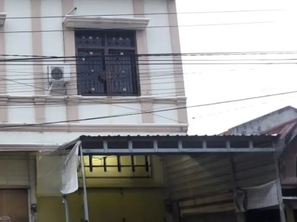 Dijual Ruko Makassar sekitar Jalan Opu Daeng Risadju, Jl Baji Gau, Jl Andi Mappaodang