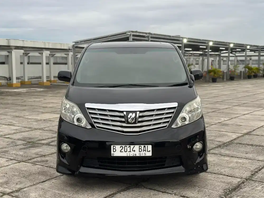 Toyota Alphard S alles at 2011