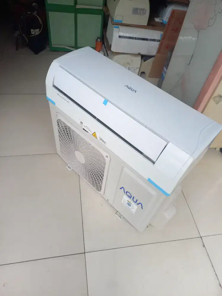 Jual ac 1/2 pk AQUA r32 lowwat 360 wat msih bgus n dingn