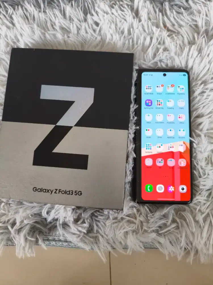 Samsung fold 3 12/256 fullset eks sein