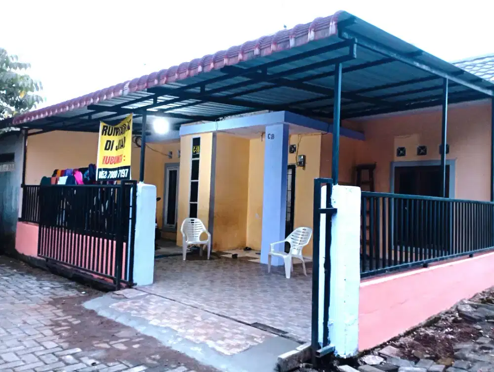 Jual rumah di jl pelajar komplek mulia residence marindal/merenda l