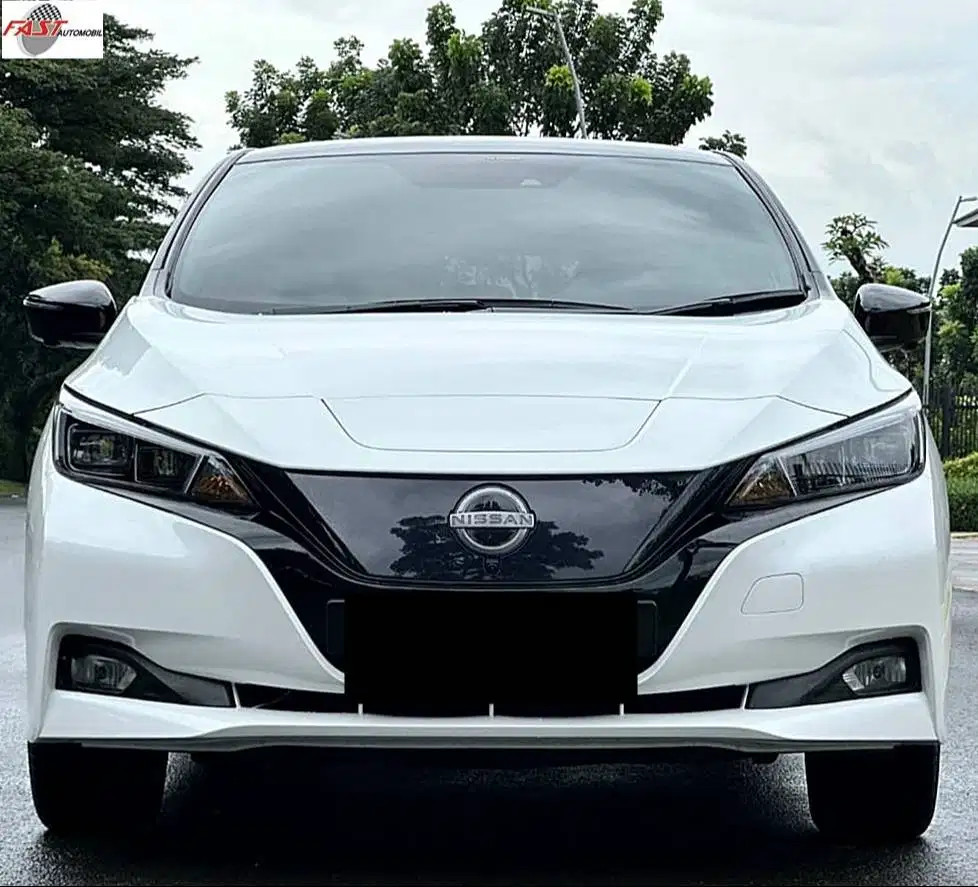 NISSAN LEAF EV TWO TONE AT 2023 KM.50RB RECORD & PAJAK PANJANG
