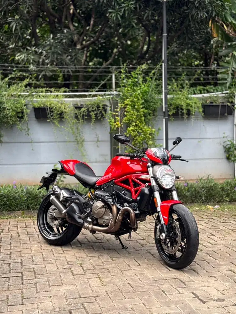Ducati MONSTER 821 2018 ABS DTC mulus tangan pertama