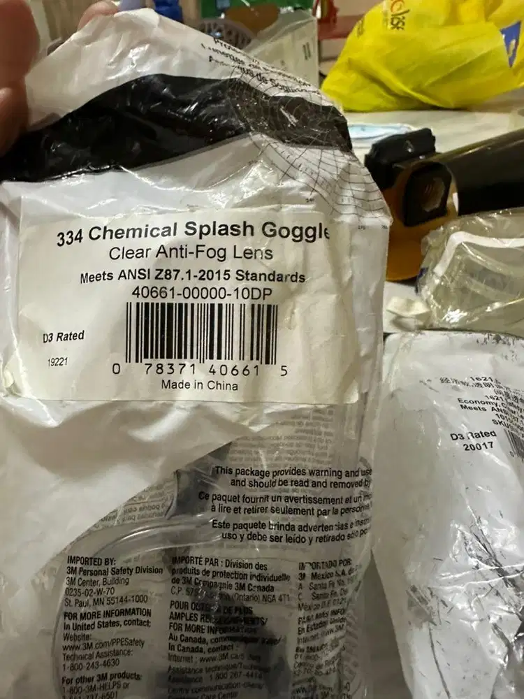 Kacamata anti debu dan asap merk 3M