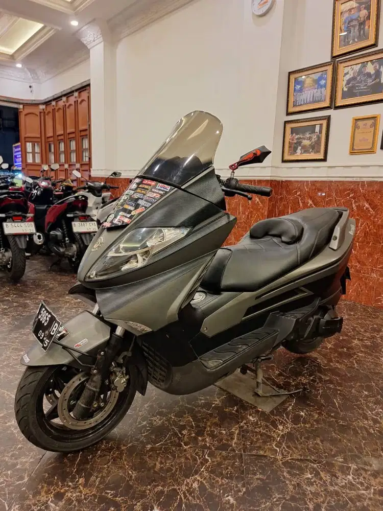 HUB IMA , CASH ONLY BENELLI ZAFFERANO 250 CC 2015 . KM RENDAH