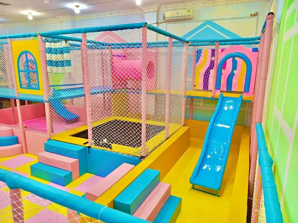 produksi palyground indoor perosotan trampolin paket lengkap