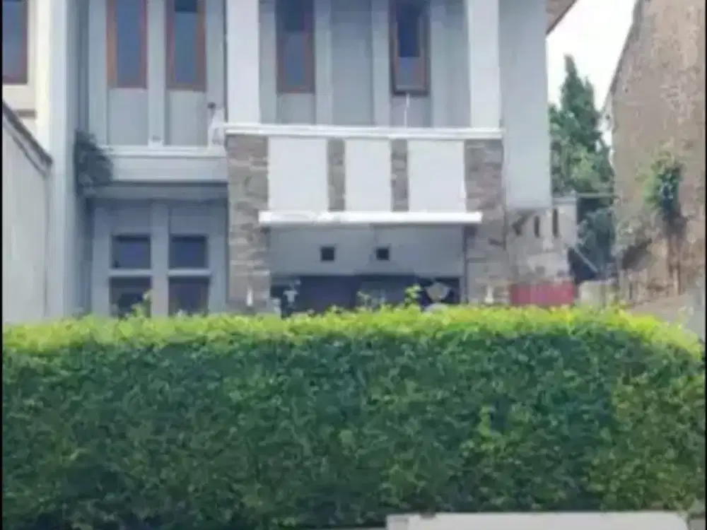 RUMAH KEREN 2 LANTAI MINIMALIS MODERN SEMI FURNISHED SIAP HUNI DI PASADENA BANDUNG