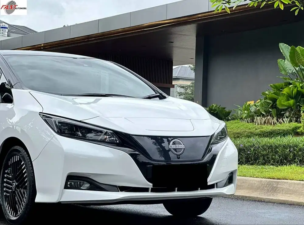 NISSAN LEAF EV TWO TONE AT 2023 KM.50RB RECORD & PAJAK PANJANG