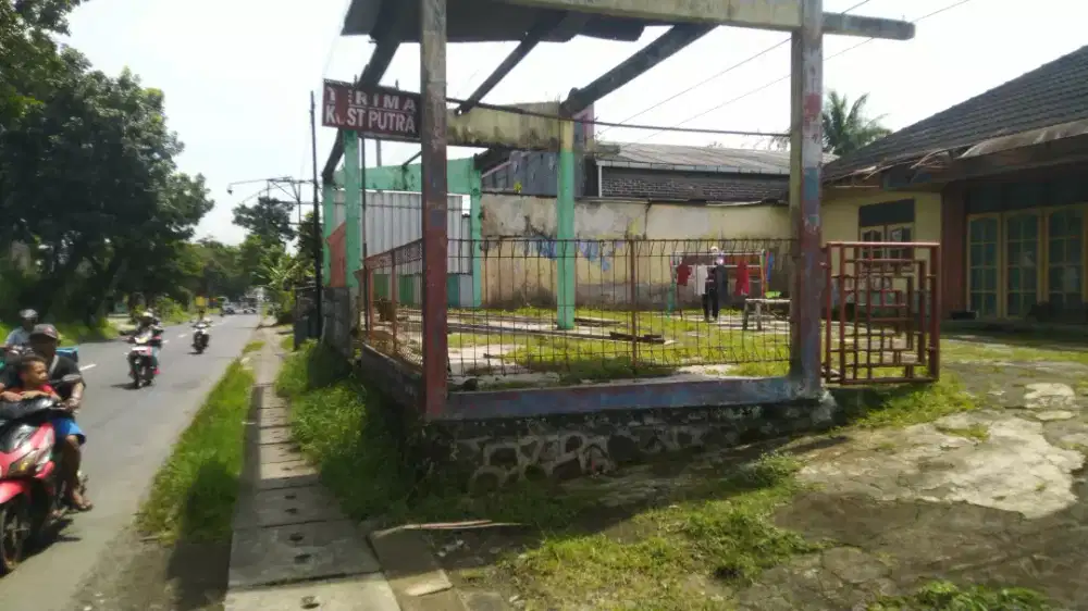 Jual Tanah kosong halaman depan rumah