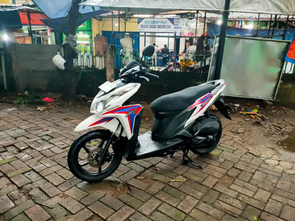 Honda Vario KZR 125cc PGM-FI Tahun 2013