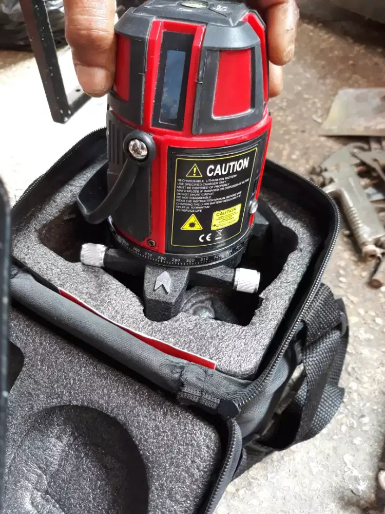 laser level lantai
