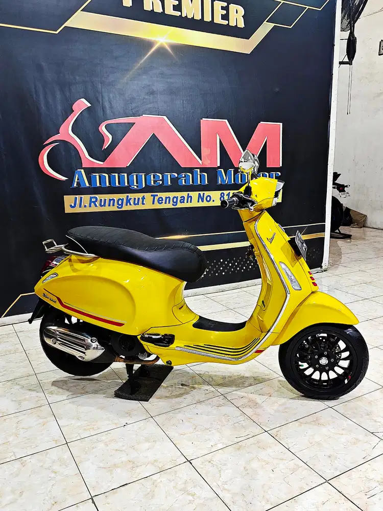Sprint S abs clasic Modern Yellow Sole glossy .Anugerah motor rungkut