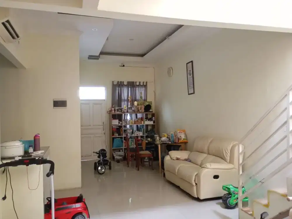 Dijual Rumah nyaman, tenang, modern, minimalist, jalan depan rumah lebar 2 mobil lebih.
