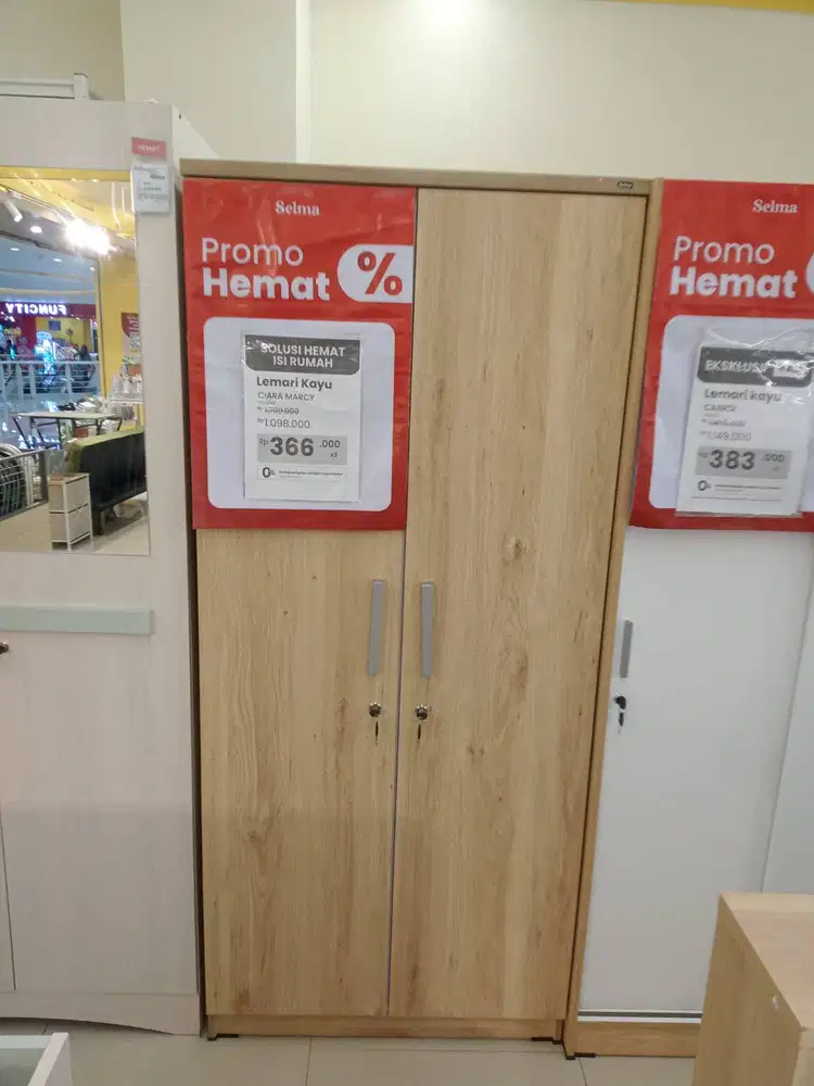 Lemari kayu selma