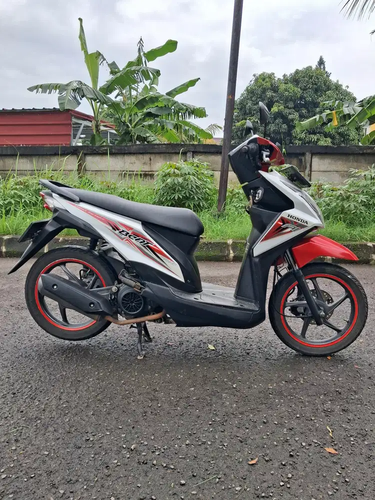(A) Honda Beat Fi tahun 2015 Pajak on