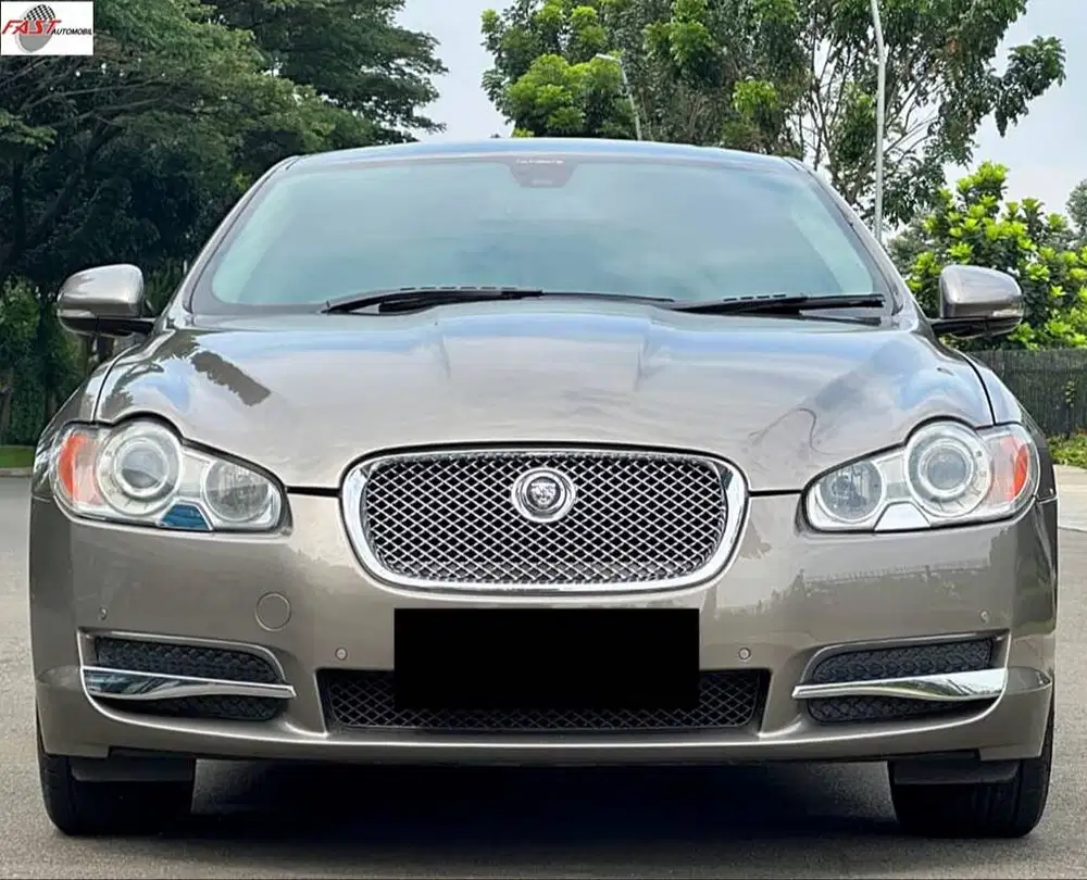 JAGUAR XF 3.0 AT V6 2010 VERY LOW KM.45RB ANTIK VERY GOOD CONDITION