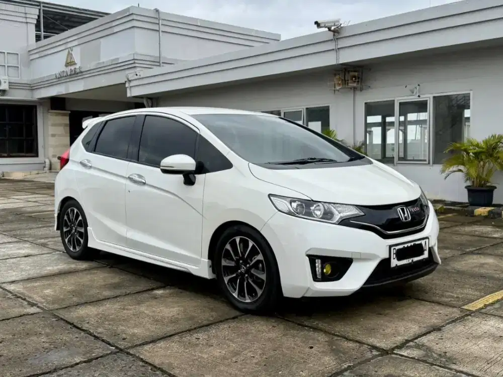 Honda Jazz 1.5 RS MT Manual 2017 Low KM 65RB Antik