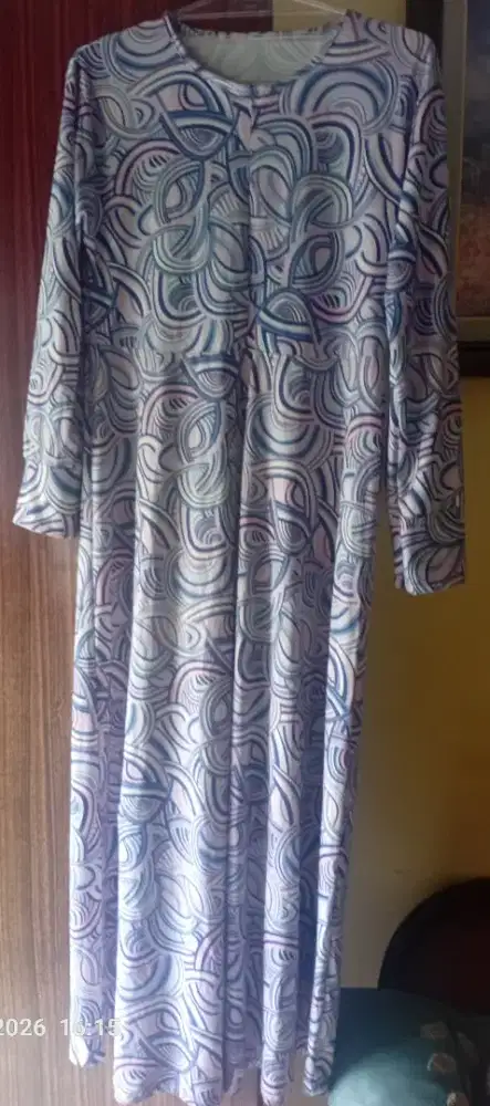 Dress panjang corak garis