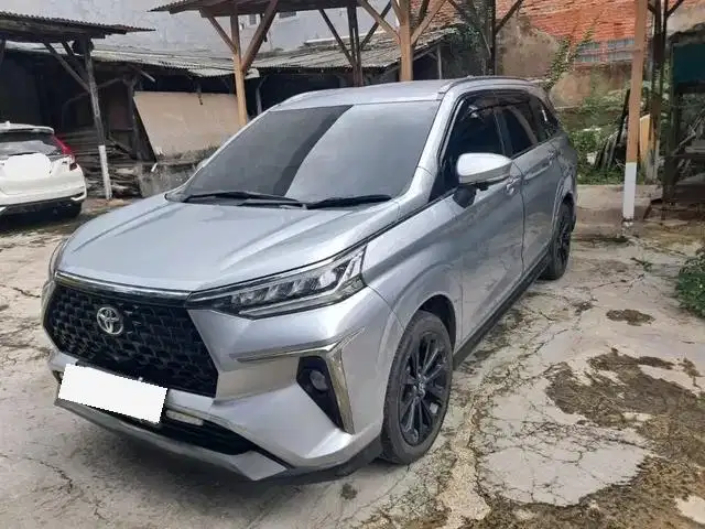 LOW DP Toyota Avanza 1.5 Veloz Q Bensin-AT 2023 HKO