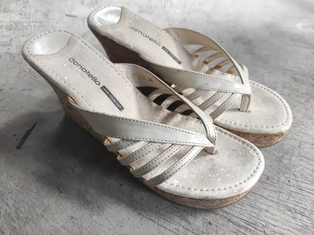 Sepatu sandal donatello size 38